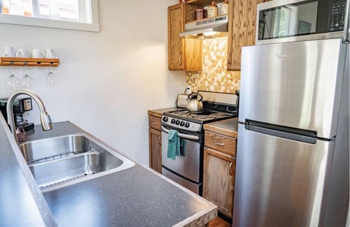 Idaho Springs Cabin | Skiers Cabin at Base Camp Lodging Company