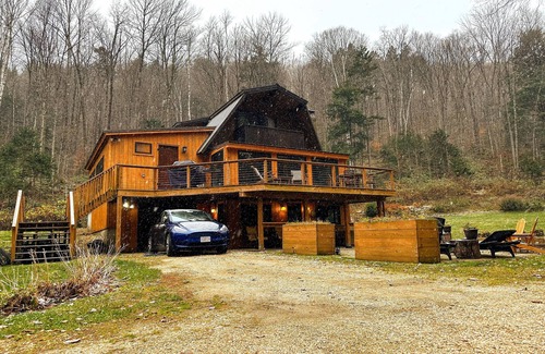 Plymouth House | Skiers Paradise, 15 min to Okemo and Killington