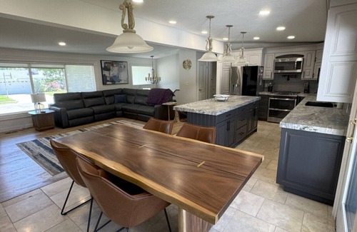 Holladay House | Skiing, Stocked Kitchen, 80` TV, Backyard, W/D