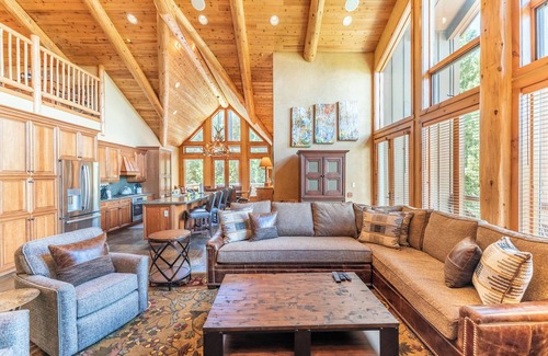 River Run Condo | Skip the Ritz—Renovated Ski-In/Ski-Out Penthouse with Soaring 25-Ft Ceilings