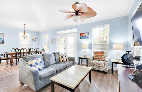 Villages of Crystal Beach House | Skips Delight Pool View Pet friendly