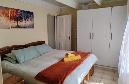 Rooihuiskraal Apartment | Skuinslê