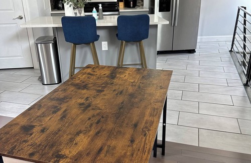 Olde Kensington Apartment | Sky High Retreat