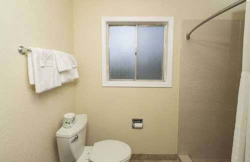 Southwestern Sacramento Hotel | Sky Riders Motel