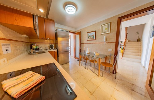 Las Caletillas Ski Chalet | Sky & Sea The House by the Beach