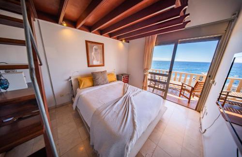 Las Caletillas House | Sky & Sea, The House by the Beach