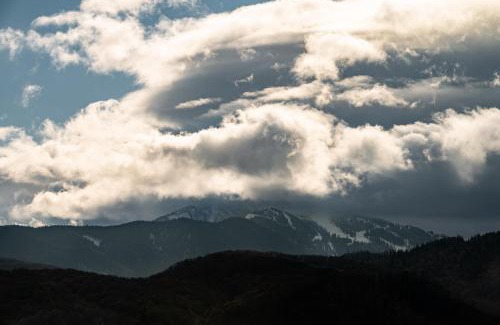 Brasov Apartment | Skylark - Manhattan Penthouse with Jacuzzi & Panoramic View