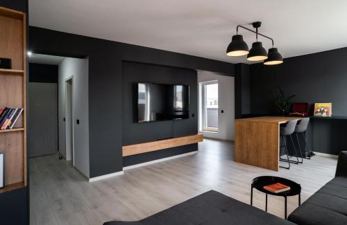 Brasov Apartment | Skylark - Manhattan Penthouse with Jacuzzi & Panoramic View