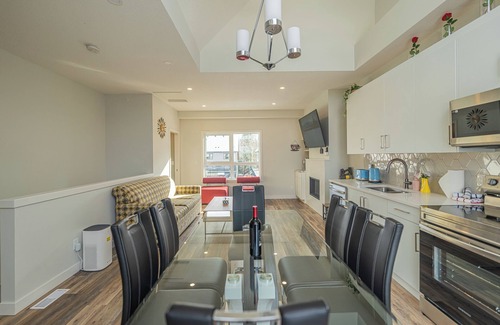 Canmore House | Skyline 207 - Mountain View Townhouse-AC - Heated Pool - Hot Tub