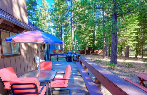 Country Club Estates House | Skyline Divine by Lake Tahoe Accommodations
