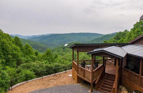 Lenoir House | Skyline Escape