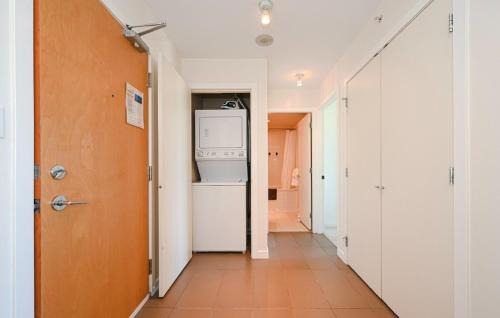 Port Coquitlam Apartment | Skyline Peak, Entire Private Guest Suite