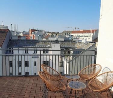 Favoriten Apartment | SkySuite Holiday Home