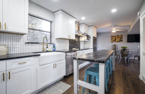 Canyon Lake House | Skyview: Pool, 2 hot tubs, game room and amazing views!