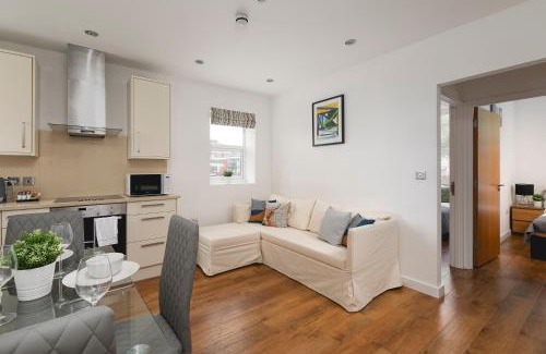 Golborne Apartment | Skyvillion - Lovely 2-Bed Central London Apartment