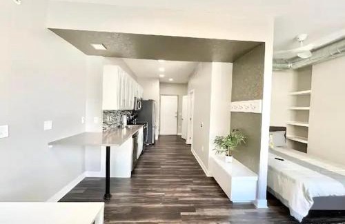 Downtown Des Moines Apartment | Skywalk Access #3