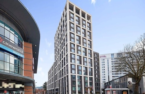 The Westside Apartment | Sleek City Retreat - 2Bed2Bath at St Martins Place