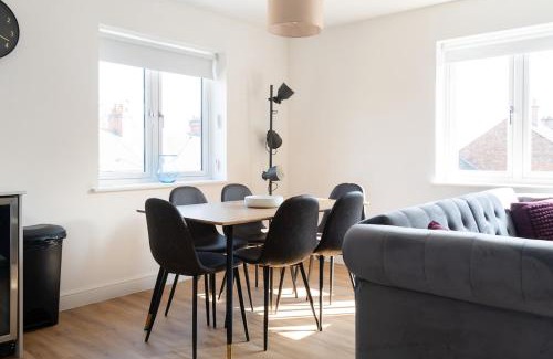 Rothley Apartment | Sleek & Cozy 2BR Apartment for Your Stay # 3
