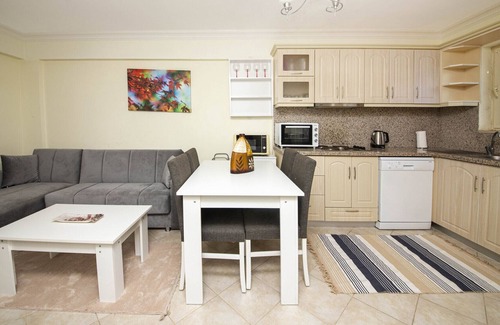 Bogazici Apartment | Sleek Flat with Private Beach and View in Milas