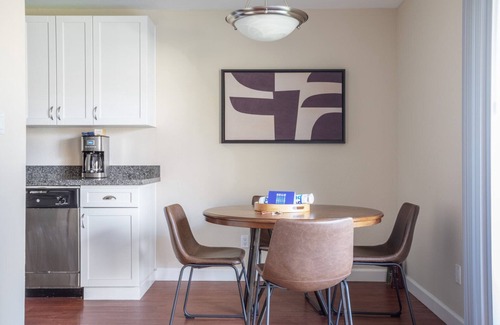 Cuernavaca Apartment | Sleek Mountain View 2BR w/, Pool, BBQ, nr. Shops & Hwy, by Blueground