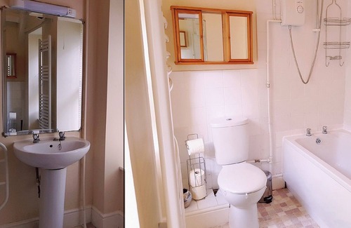 Ladock Apartment | Sleep 10 with fantastic views, large penthouse apartment in Ladock, Cornwall