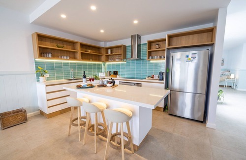 Bogangar Apartment | Sleep 19 in the heart of Cabarita Beach, gateway to the Tweed Coast and Valley.