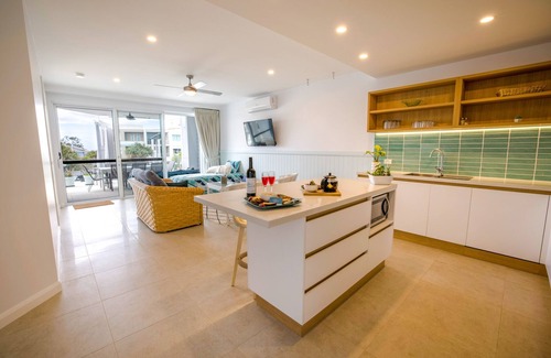 Bogangar Apartment | Sleep 19 in the heart of Cabarita Beach, gateway to the Tweed Coast and Valley.