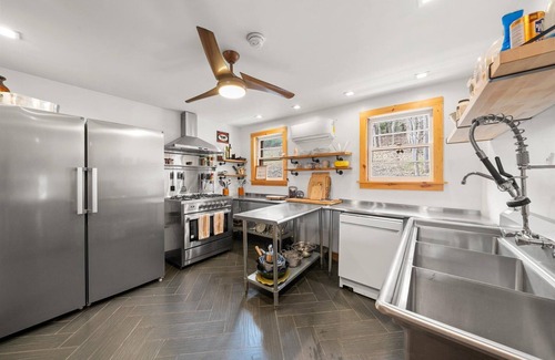 Hancock Hotel | Sleep in Serenity-A Peaceful Retreat Inspired by the Flow of the River