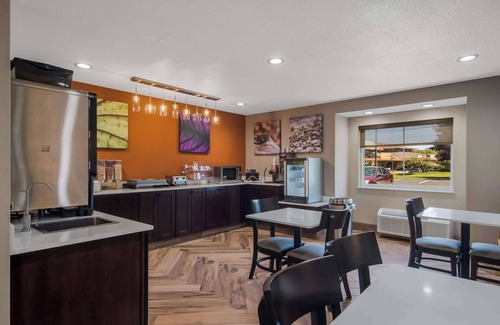 Erie Hotel | Sleep Inn Erie near Sports Center