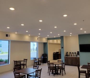 Greensboro Hotel | Sleep Inn Greensboro - Coliseum Area