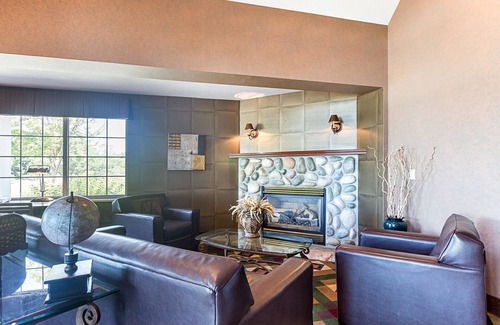 Acme Hotel | Sleep Inn & Suites Bay View Acme - Travers City