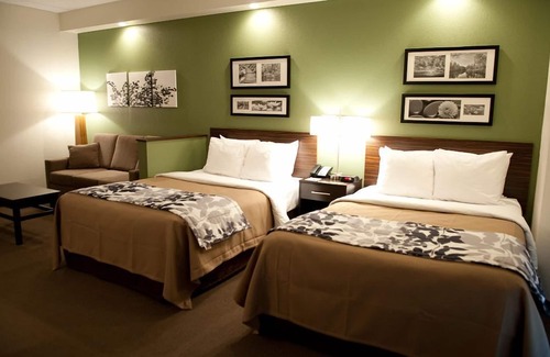 Cheektowaga Hotel | Sleep Inn & Suites Buffalo Airport