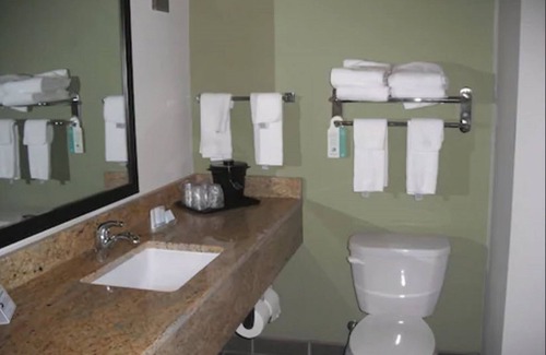 Harrisburg - Hershey Hotel | Sleep Inn & Suites Harrisburg - Hershey Southwest