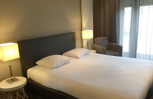 Renesse Hotel | Sleep Peacefully in Scenic Room w/Walking Trails Nearby