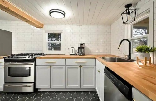 Grandview House | Sleep up to 6 people in this charming century home with modern amenities