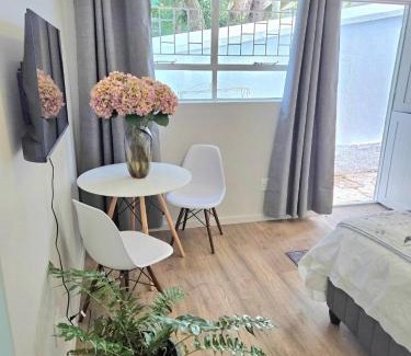Paarl Apartment | SleepINN at Dumont