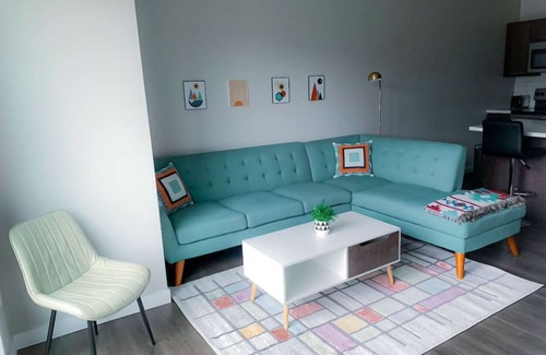 Downtown Des Moines Apartment | Sleepover: Contemporary 1BD/1BA - Downtown Des Moinesn