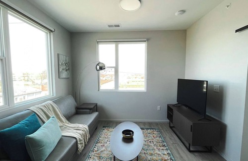 Downtown Omaha Apartment | Sleepover: Extraordinary 1BD/1BA + Gym - Downtown Omaha
