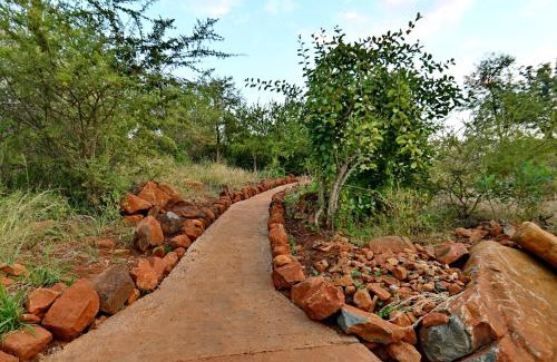 Thohoyandou Hotel | SleepOver Punda Maria Gate