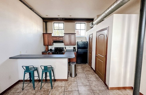 West Central Apartment | Sleepover: Stylish 2BD/1BA Condo- Downtown Springfield