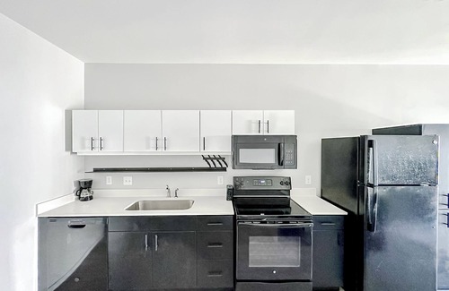 NoDo District Apartment | Sleepover: Wonderful 1BD/1BA + Balcony - Downtown Omaha