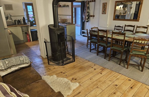 Les Sciauds Ski Chalet | Sleeps 12-14 in beautiful mountain setting.