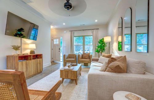 Vollintine-Evergreen House | Sleeps 12 Shuffleboard Fire Pit Near Beale St