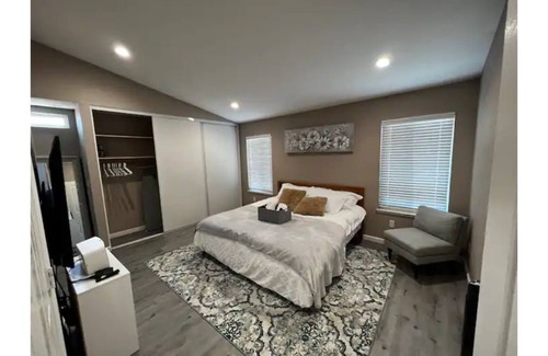 South San Jose House | Sleeps 12 ❤️ Spacious ❤️ Quiet Neighborhood