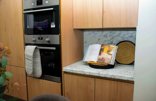 Old Trafford House | Sleeps 14 The Old Trafford Zen by Genesis Living