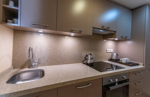 Yaliciftlik Apartment | Sleeps 2, Modern Apartment with Shared Pool - AWZ 304