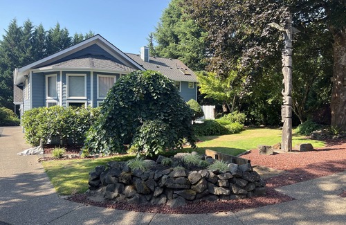 Hillsboro House | Sleeps 20+ Hillsboro, Beaverton big and spacious 7 bedrooms