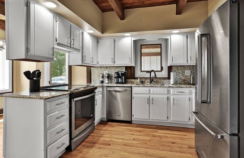 Simpsonville House | Sleeps 26, Hot Tub, Sauna, Privacy on 5 acres