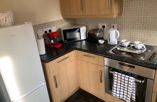 Bretby Apartment | Sleeps 4/6 pet friendly parking nr nec/Warwick uni