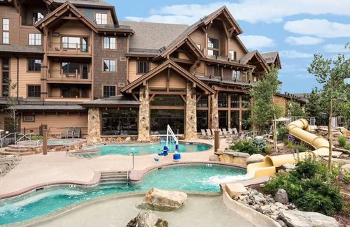 Breckenridge Resort | Sleeps 4- Aug 17-25 2025. Perfect for Wine Classic! Large 1 BR with Full Kitchen
